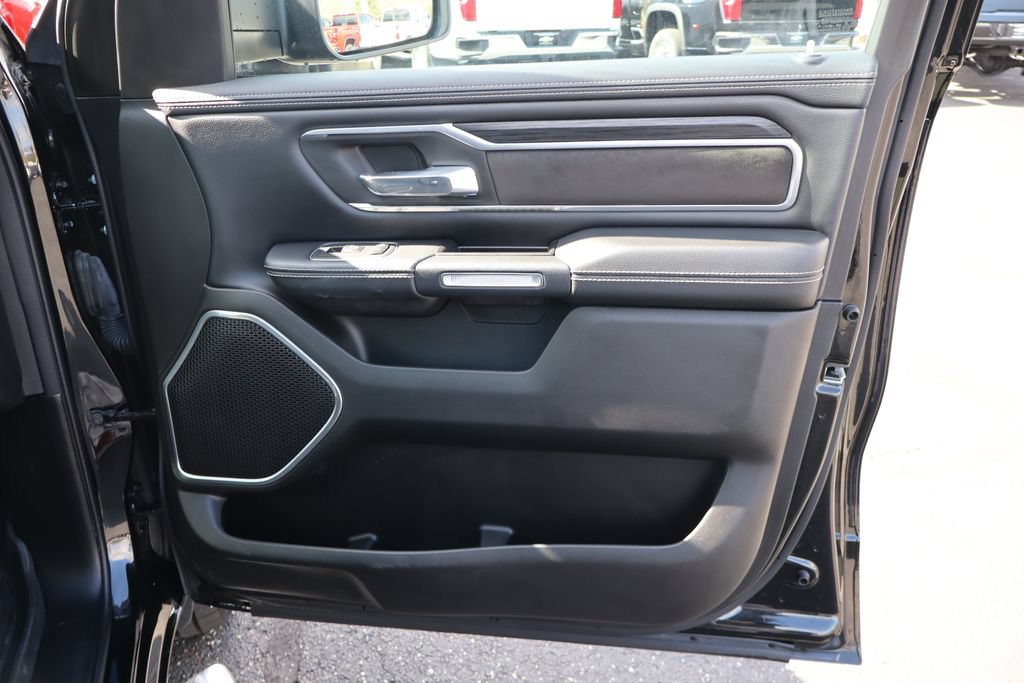 Used 2023 RAM 1500 Laramie AWD/4WD image 33