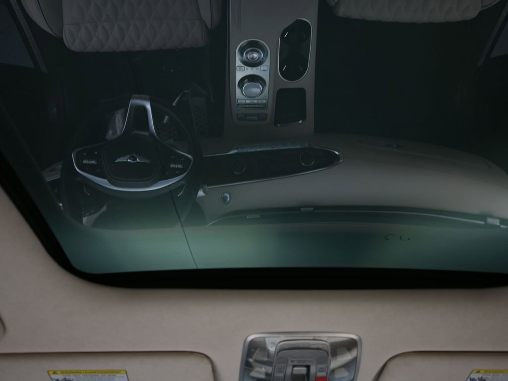 Used 2025 Genesis GV70 3.5T Sport w/ Sport Prestige Package image 10