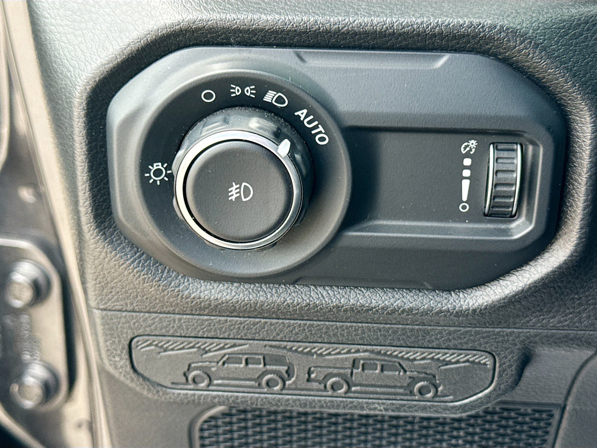 Used 2024 Jeep Wrangler Unlimited Sport AWD/4WD image 32
