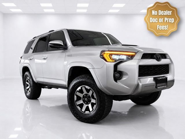 Used 2018 Toyota 4Runner TRD Off-Road Premium AWD/4WD image 2
