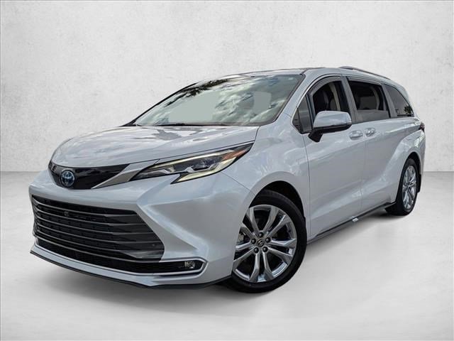Certified 2023 Toyota Sienna Platinum image 1