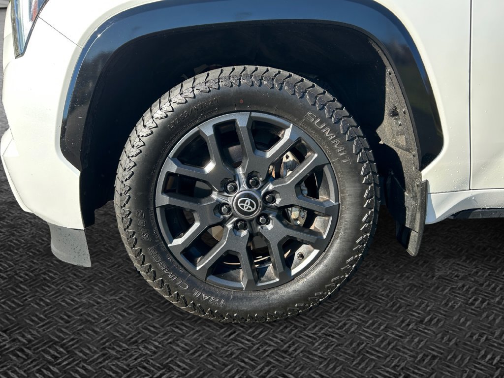 Used 2025 Toyota Sequoia Platinum AWD/4WD image 11