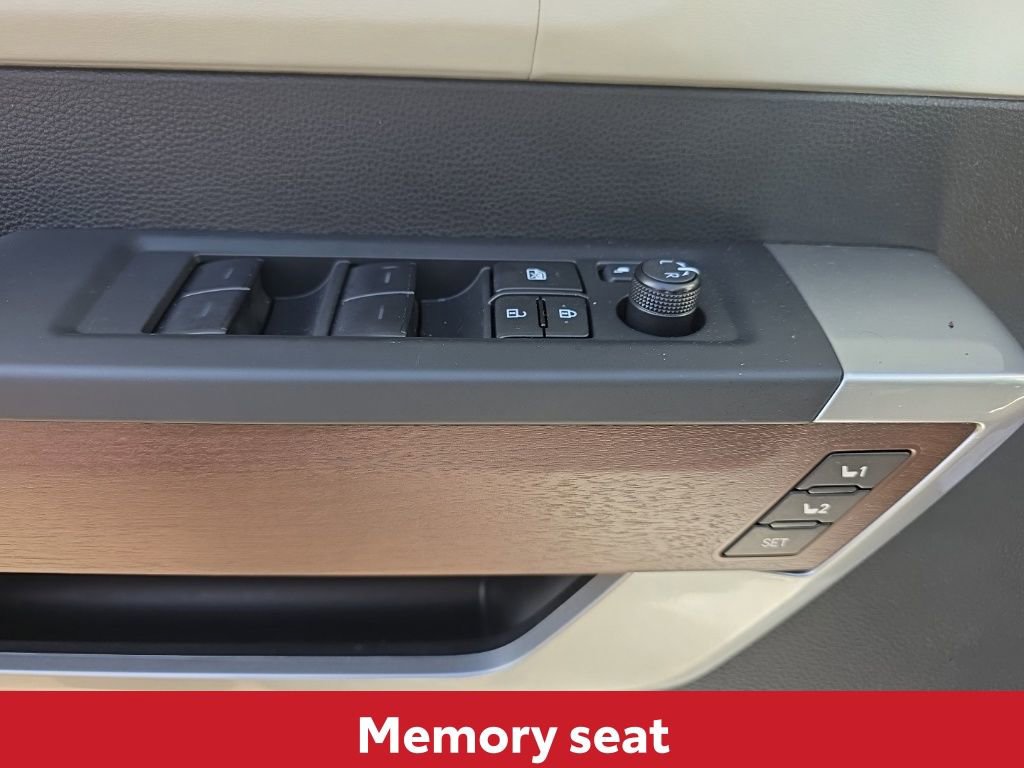 Used 2025 Toyota Sequoia Capstone image 24