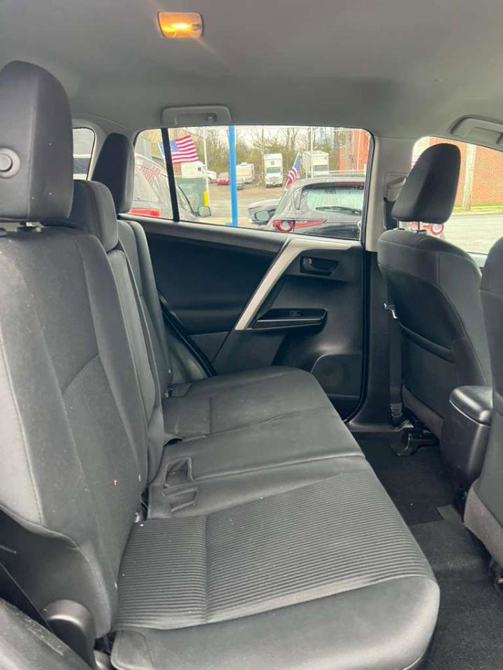 Used 2018 Toyota RAV4 LE w/ All Weather Liner Package image 28