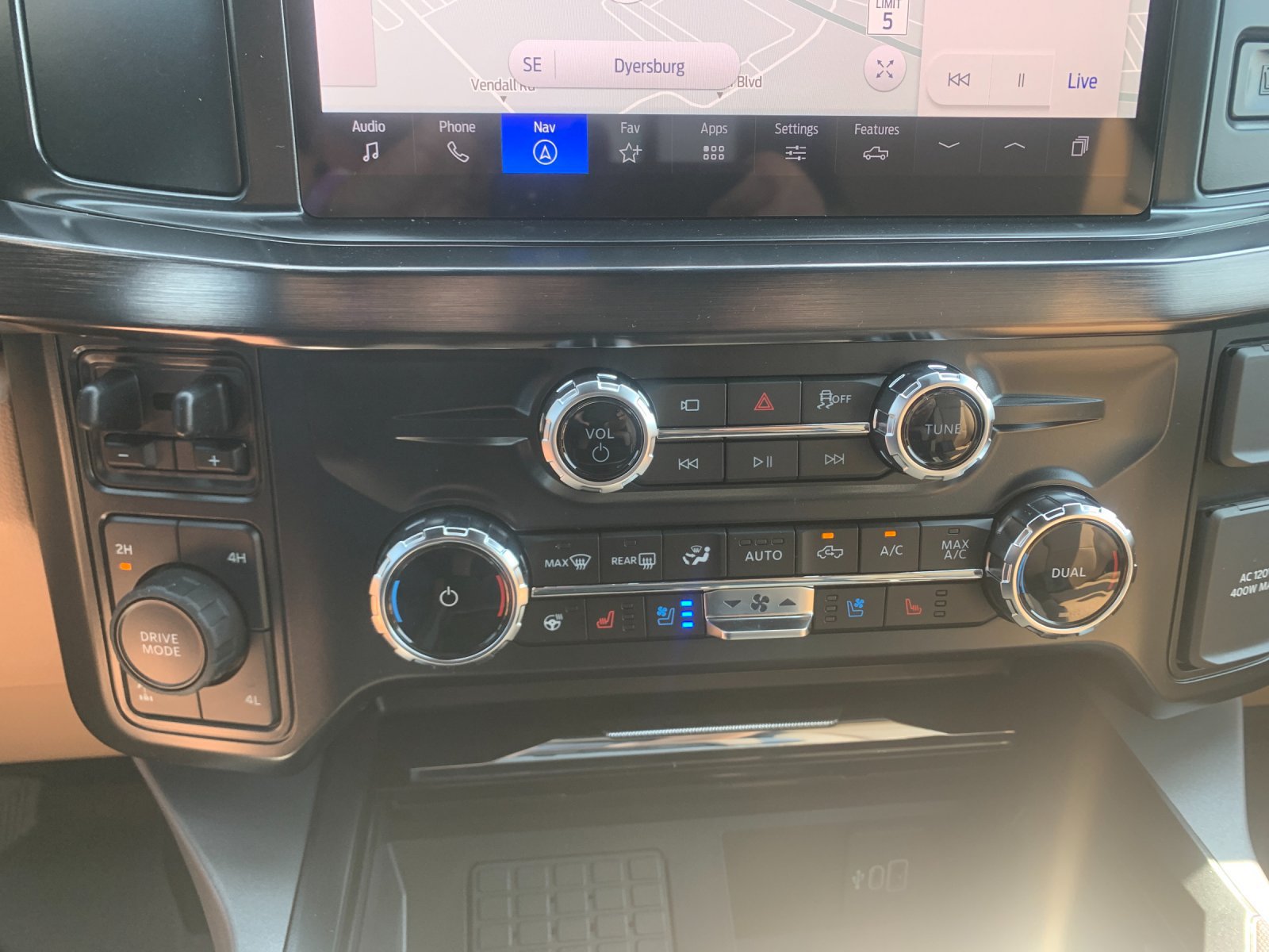 New 2027 Ford F250 Lariat w/ Chrome Package AWD/4WD image 22