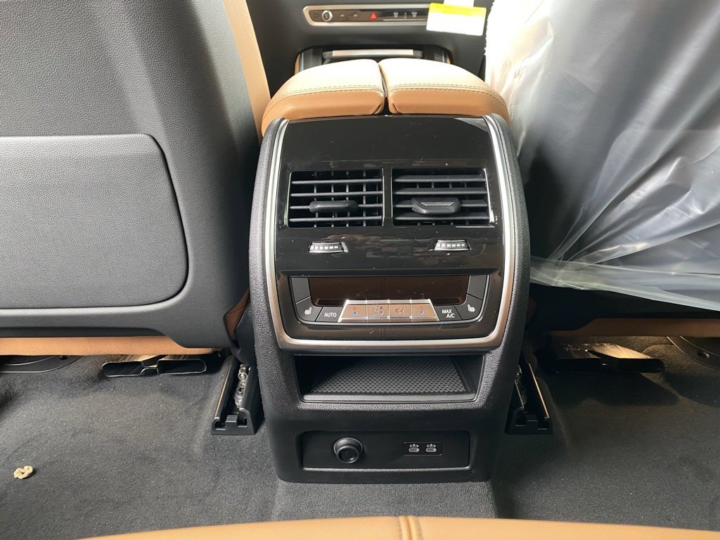 New 2026 BMW X5 M60i image 10