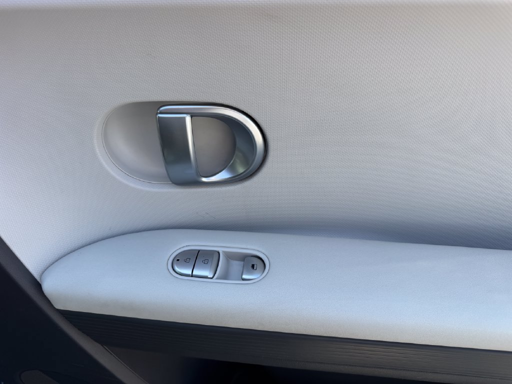 Certified 2024 Hyundai Ioniq 5 SE RWD image 12