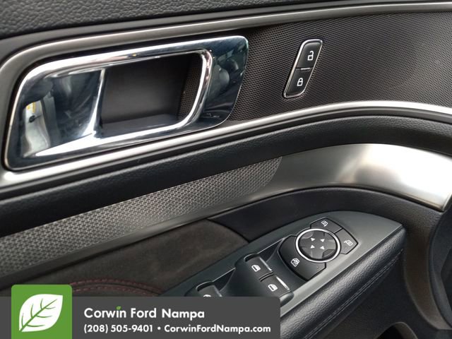 Used 2018 Ford Explorer XLT w/ Equipment Group 202A image 11