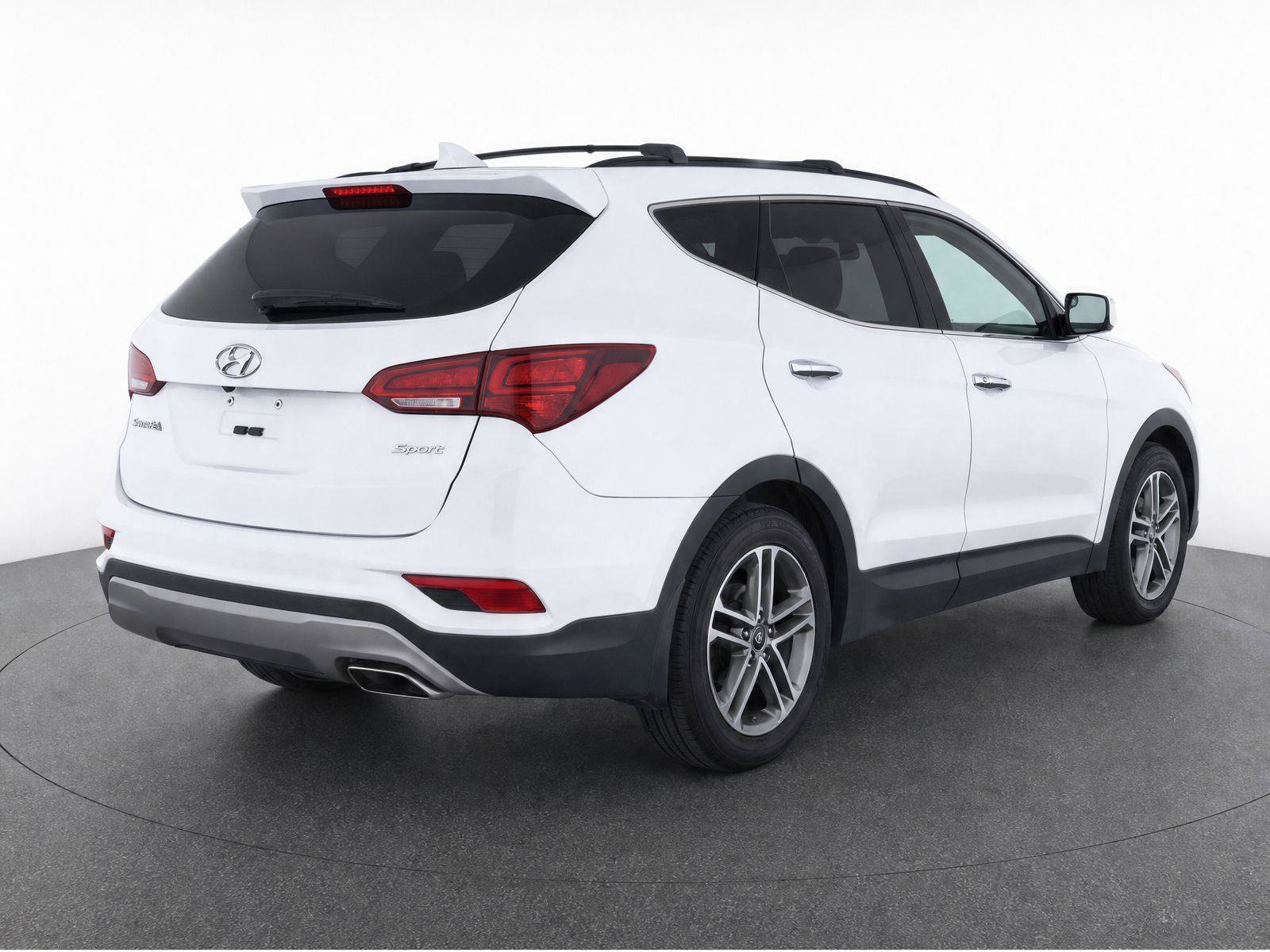 Used 2017 Hyundai Santa Fe Sport w/ 2.4L Value Package 06 FWD image 4