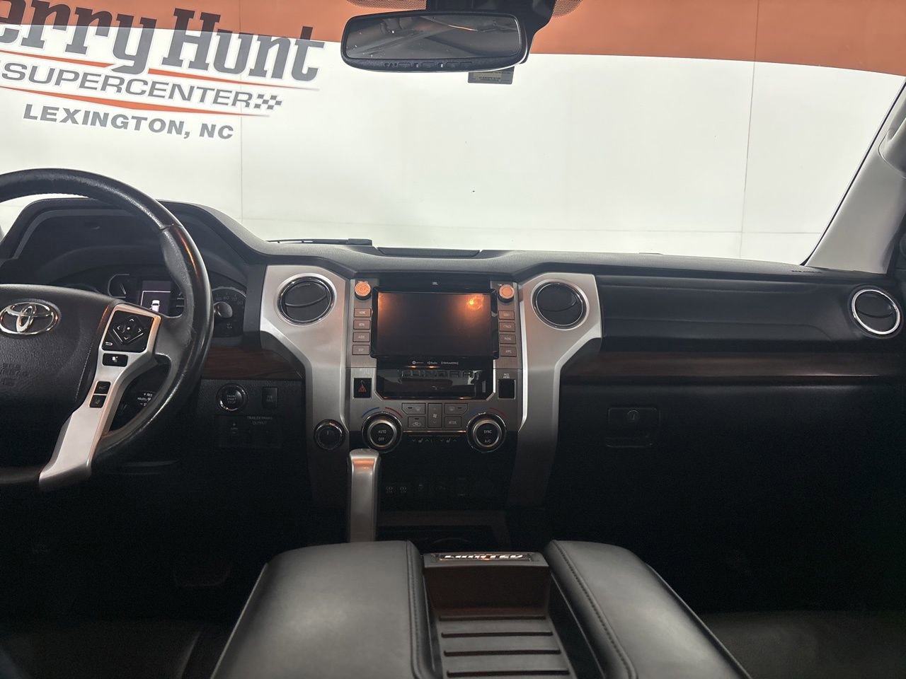 Used 2020 Toyota Tundra Limited image 25