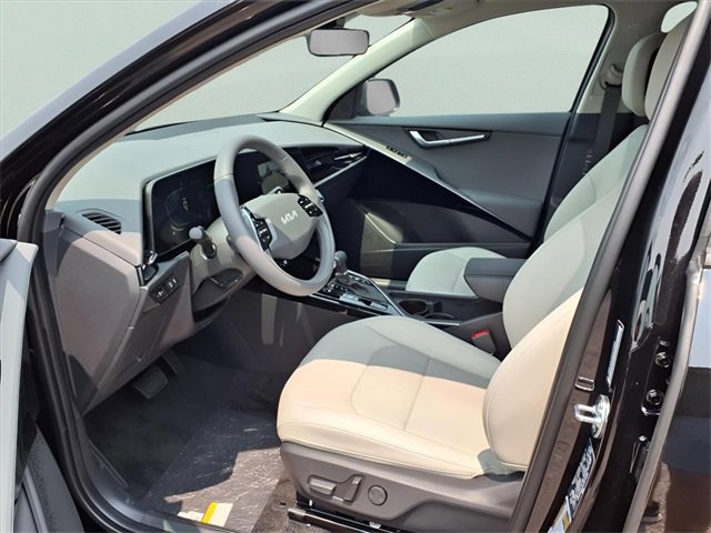 New 2025 Kia Niro EX image 19