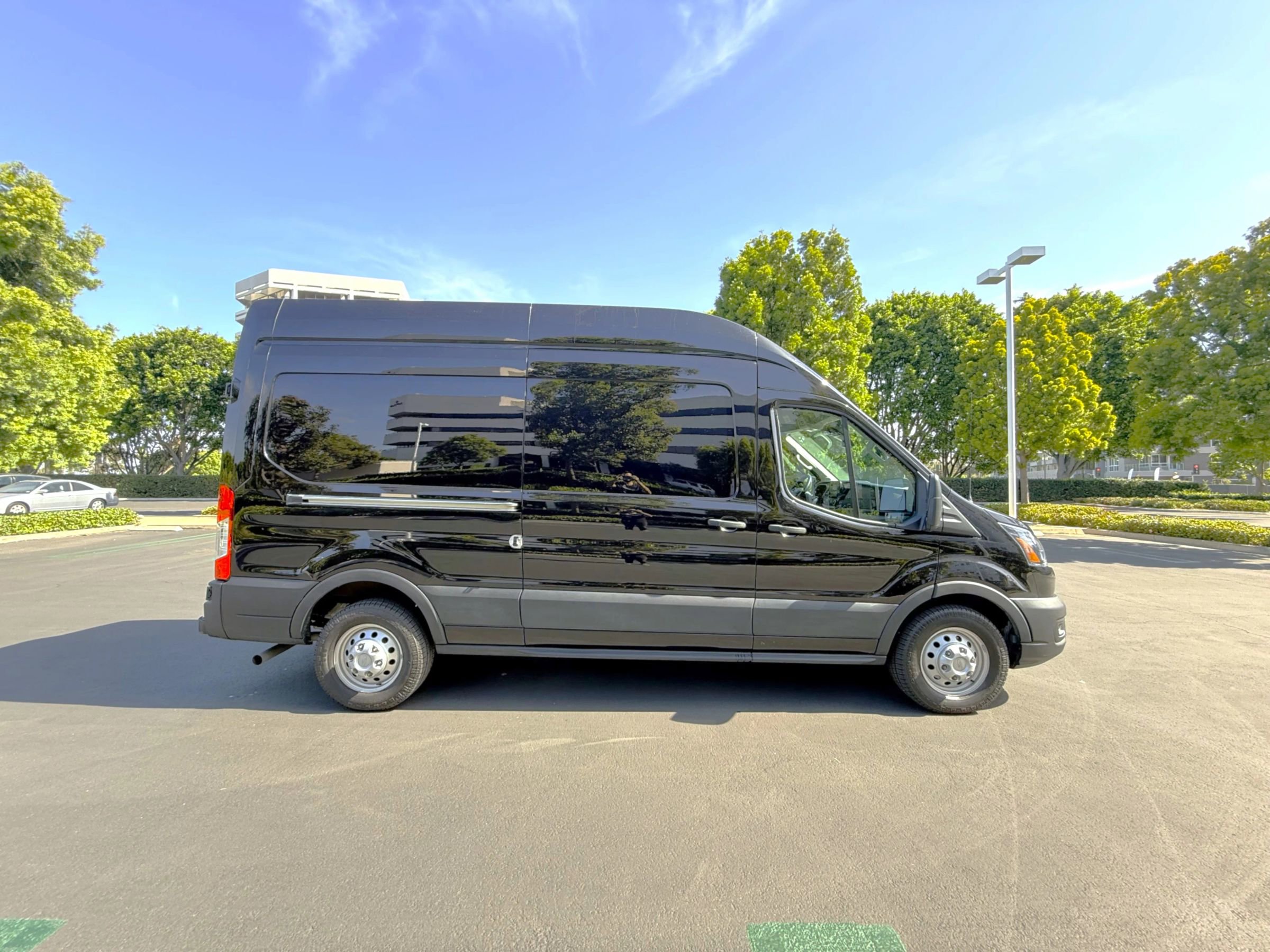 Used 2023 Ford Transit 250 148 High Roof AWD w/ Load Area Protection Package image 6