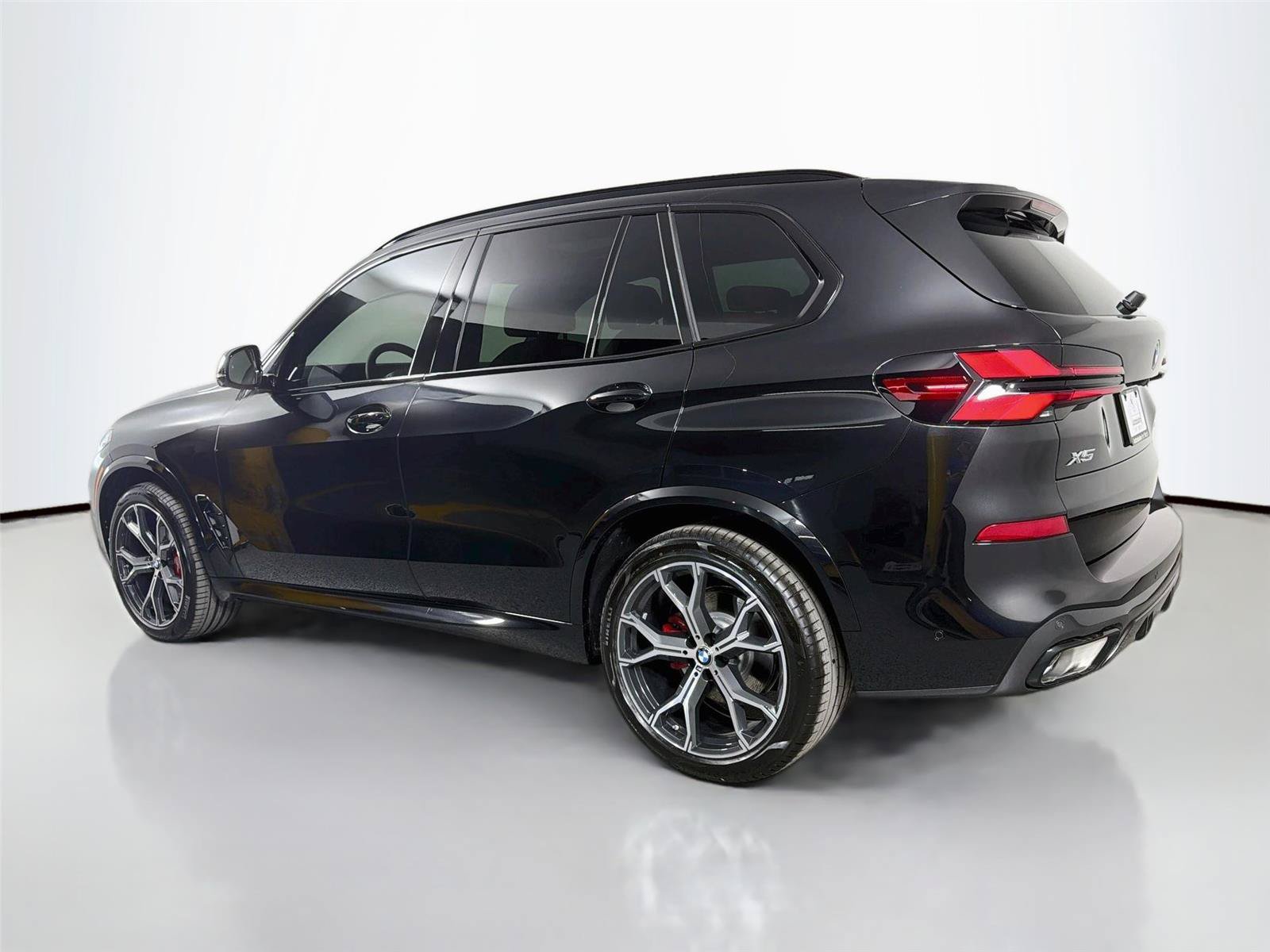 New 2026 BMW X5 xDrive40i w/ M Sport Package AWD/4WD image 7