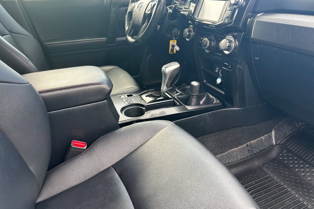 Used 2019 Toyota 4Runner TRD Off-Road Premium AWD/4WD image 16