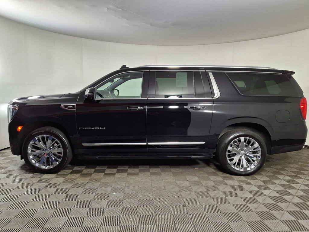 Used 2023 GMC Yukon XL Denali image 2