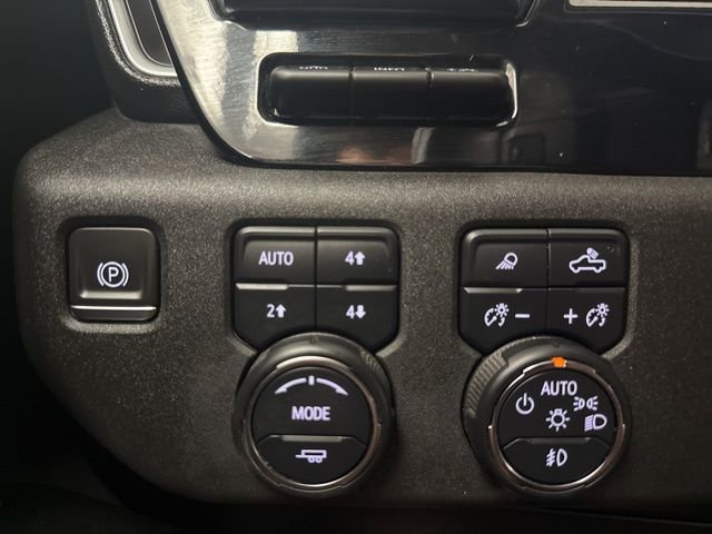 Used 2024 Chevrolet Silverado 1500 LTZ image 30