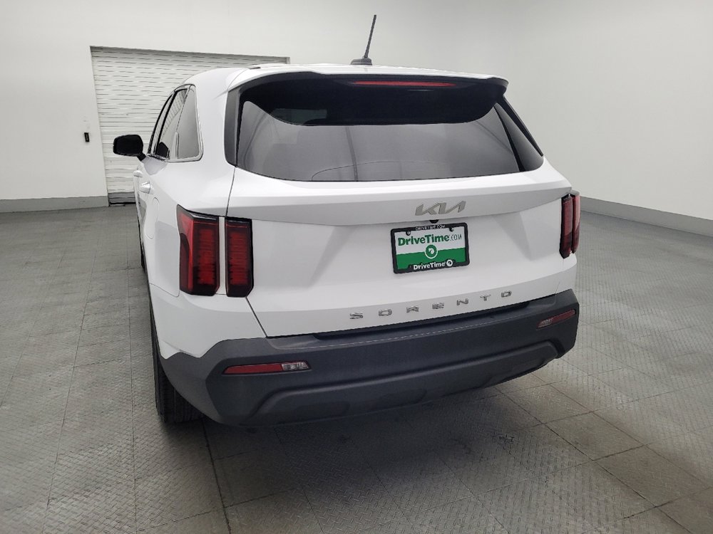 Used 2022 Kia Sorento LX image 6