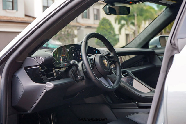 Used 2024 Porsche Taycan GTS image 17