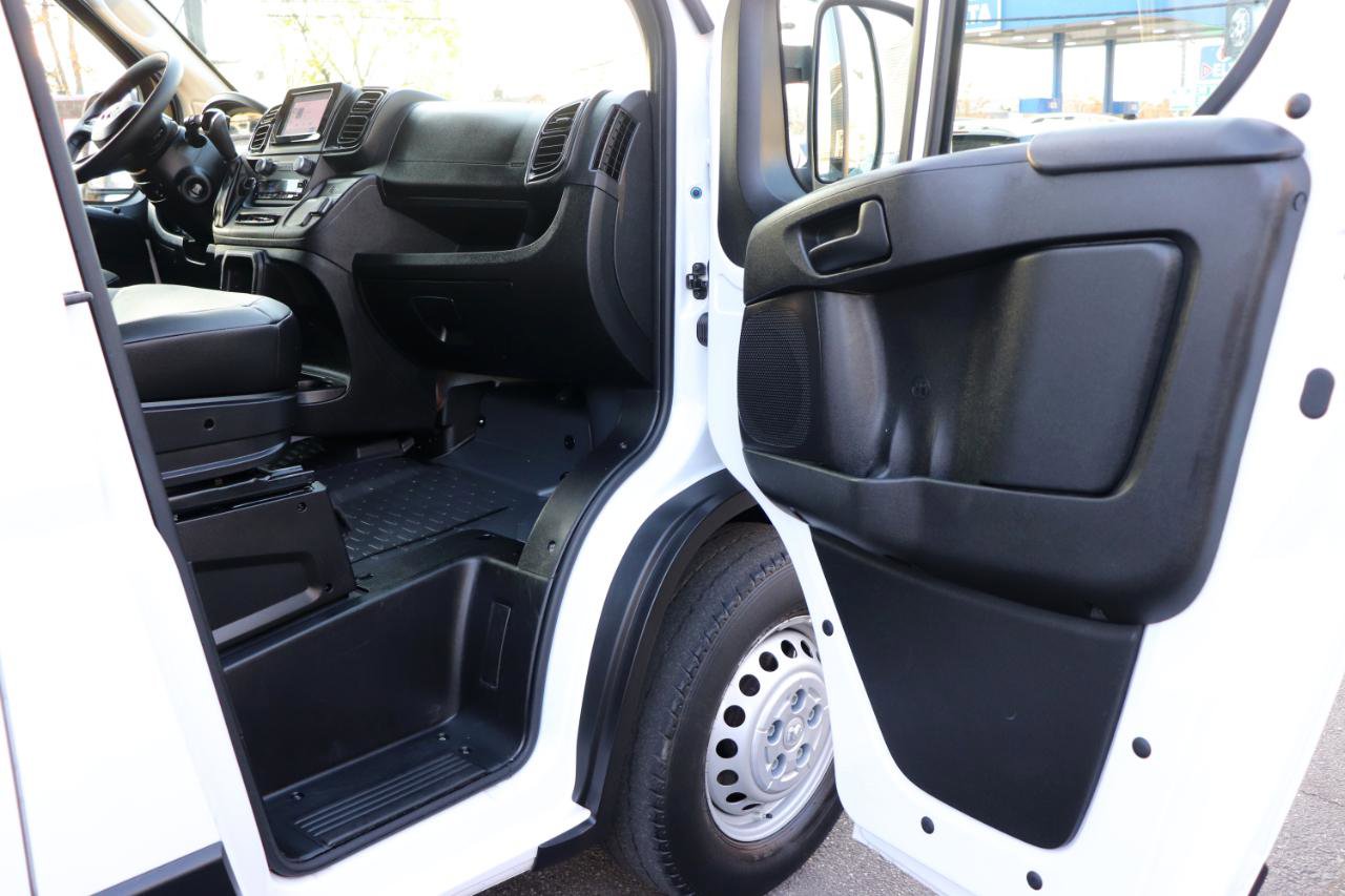 Used 2025 RAM ProMaster 2500 w/ Convenience Group FWD image 15