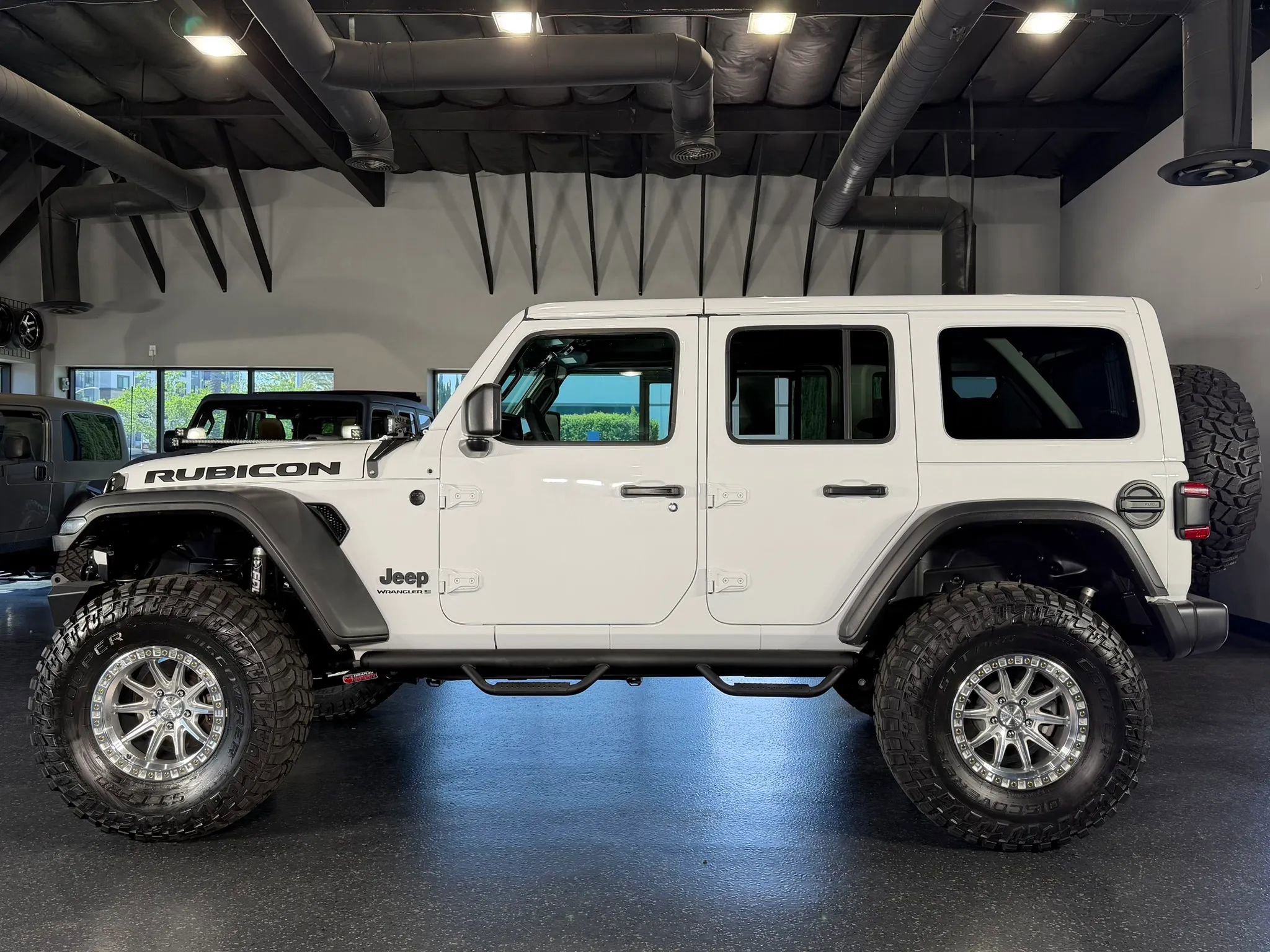 Used 2025 Jeep Wrangler Unlimited Rubicon image 9