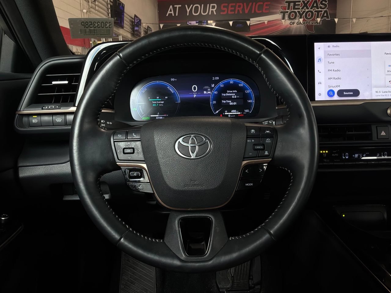 Used 2025 Toyota Crown AWD/4WD image 35