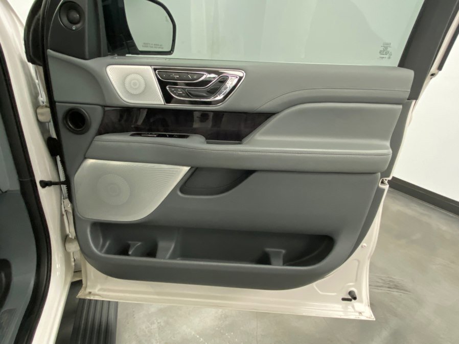 Used 2019 Lincoln Navigator Reserve AWD/4WD image 47