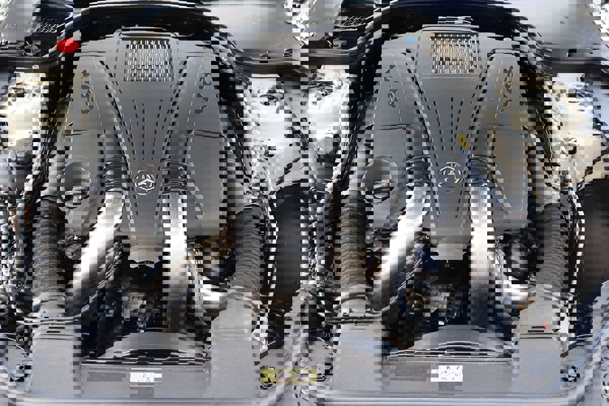 Used 2017 Mercedes-Benz SL 550 w/ Driver Assistance Package image 54