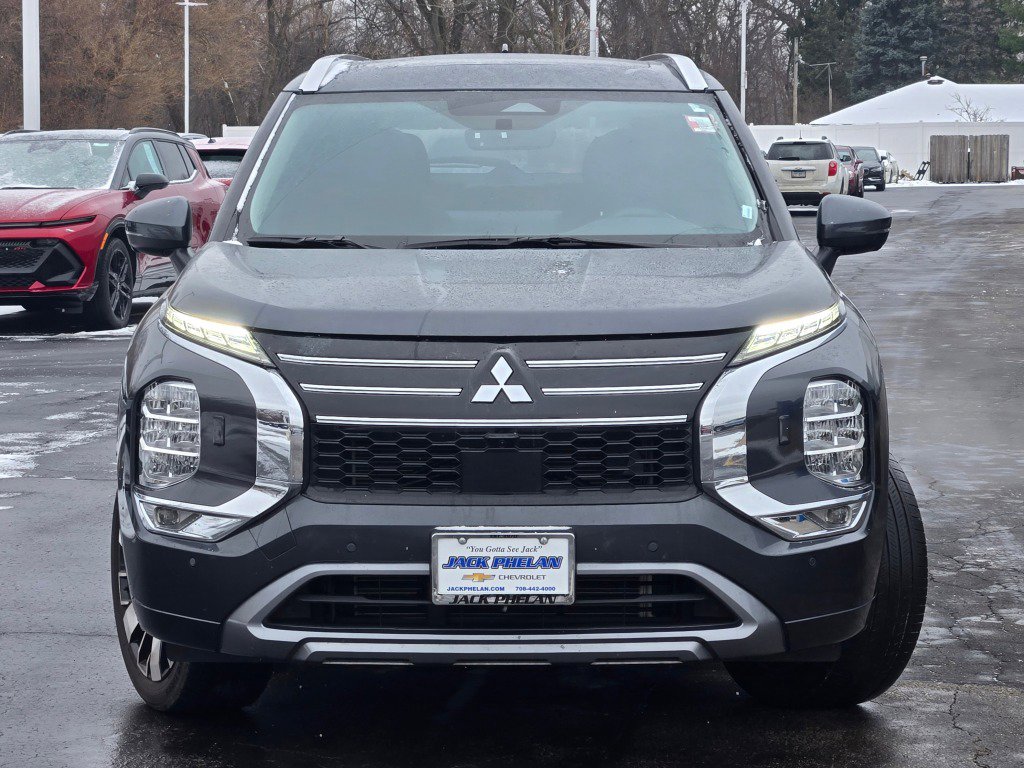 Used 2025 Mitsubishi Outlander SEL image 3