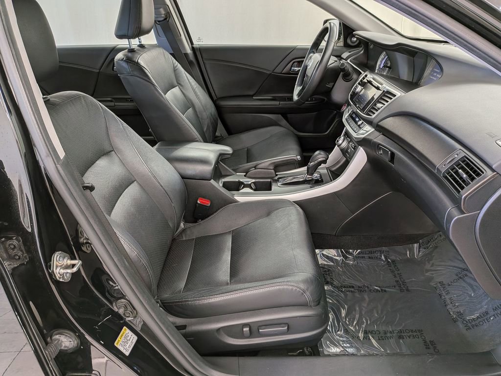 Used 2015 Honda Accord EX-L image 33
