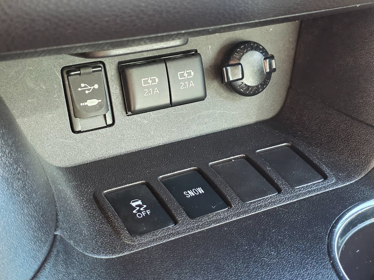 Used 2018 Toyota Highlander XLE FWD image 48