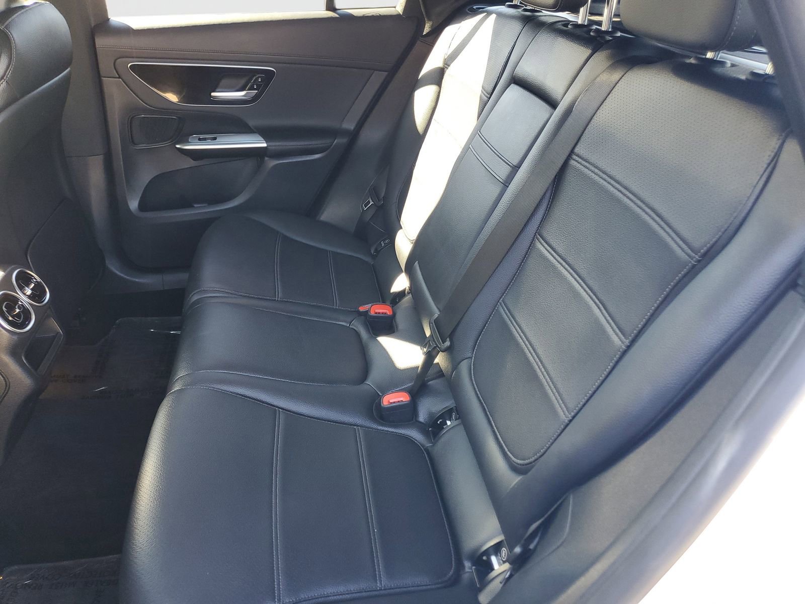 Used 2024 Mercedes-Benz GLC 300 image 14