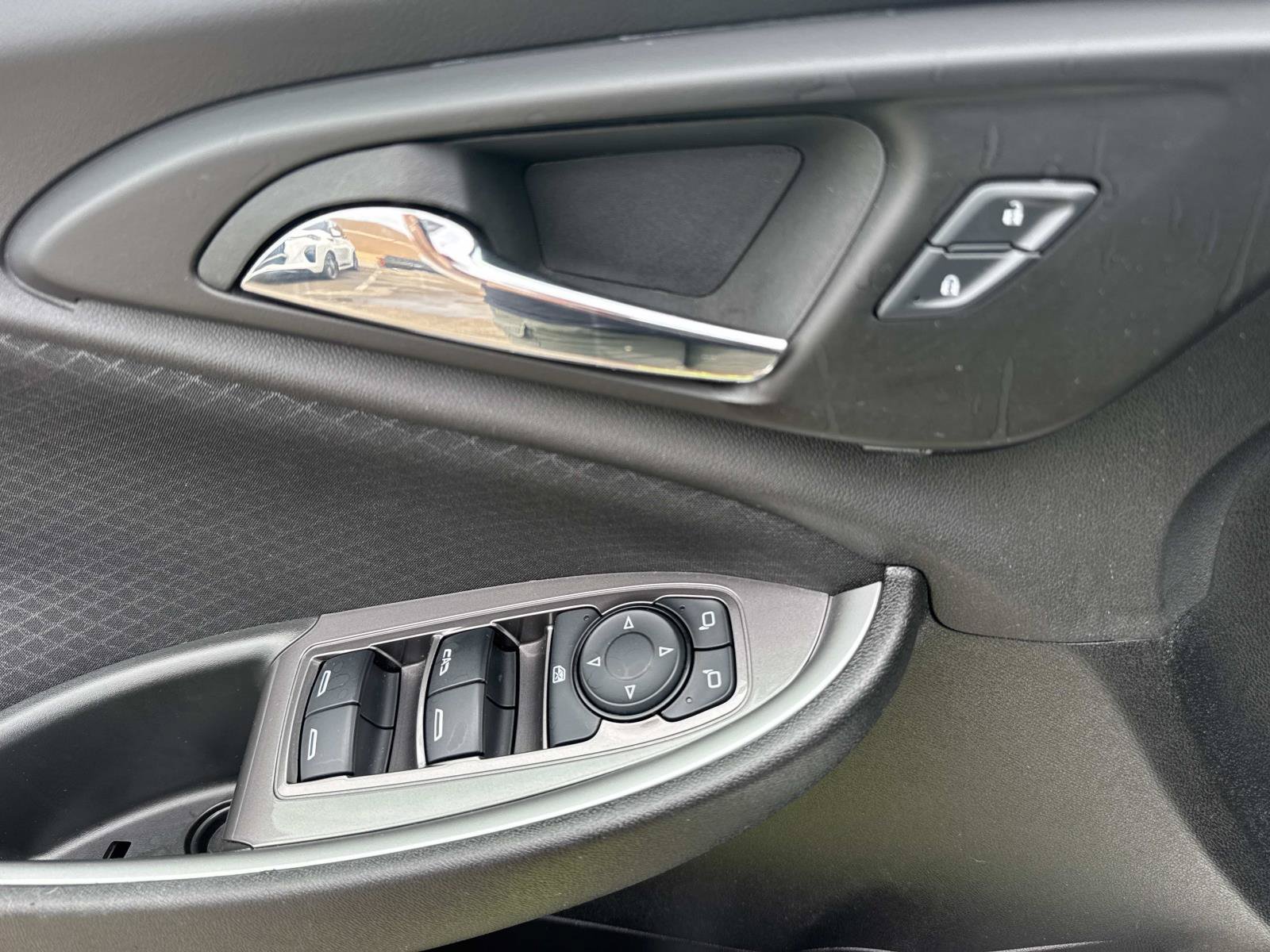 Used 2025 Chevrolet Malibu LT FWD image 20