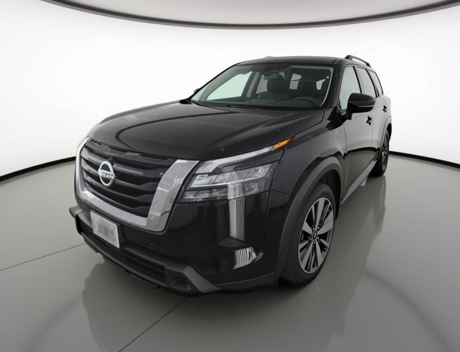 Used 2025 Nissan Pathfinder SV AWD/4WD image 3