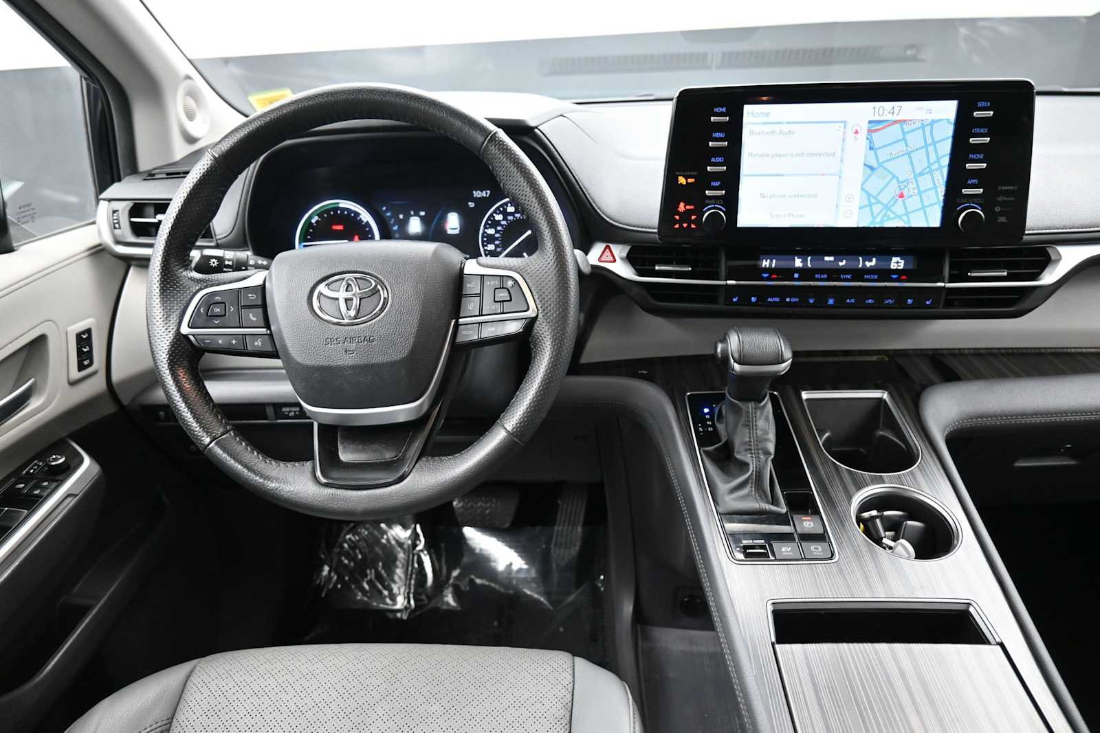 Used 2024 Toyota Sienna Limited AWD/4WD image 20