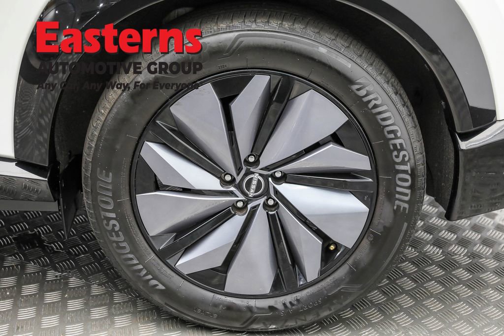 Used 2023 Nissan Ariya FWD image 33