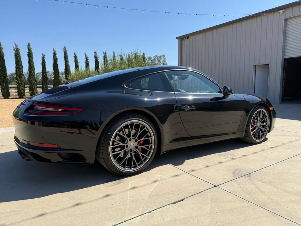 Used 2018 Porsche 911 Carrera S RWD image 4