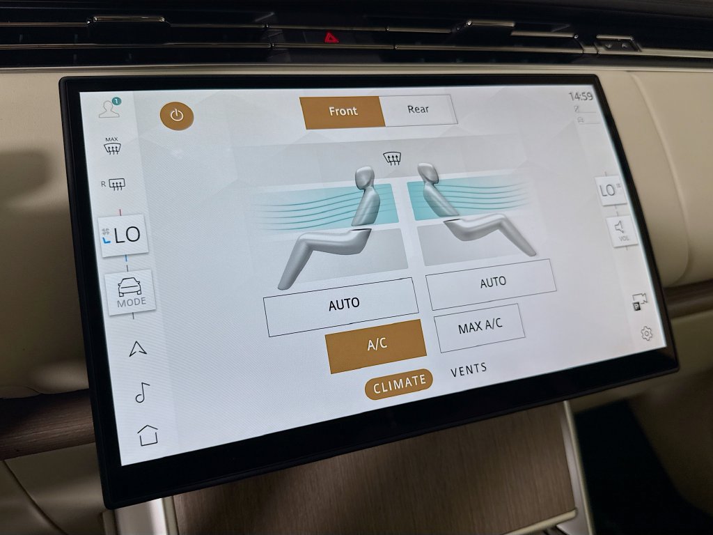 New 2026 Land Rover Range Rover SE AWD/4WD image 18