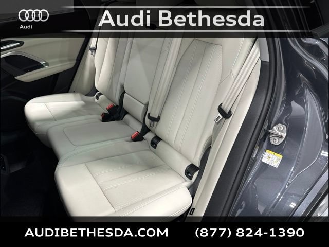 Certified 2025 Audi Q5 Prestige AWD/4WD image 31