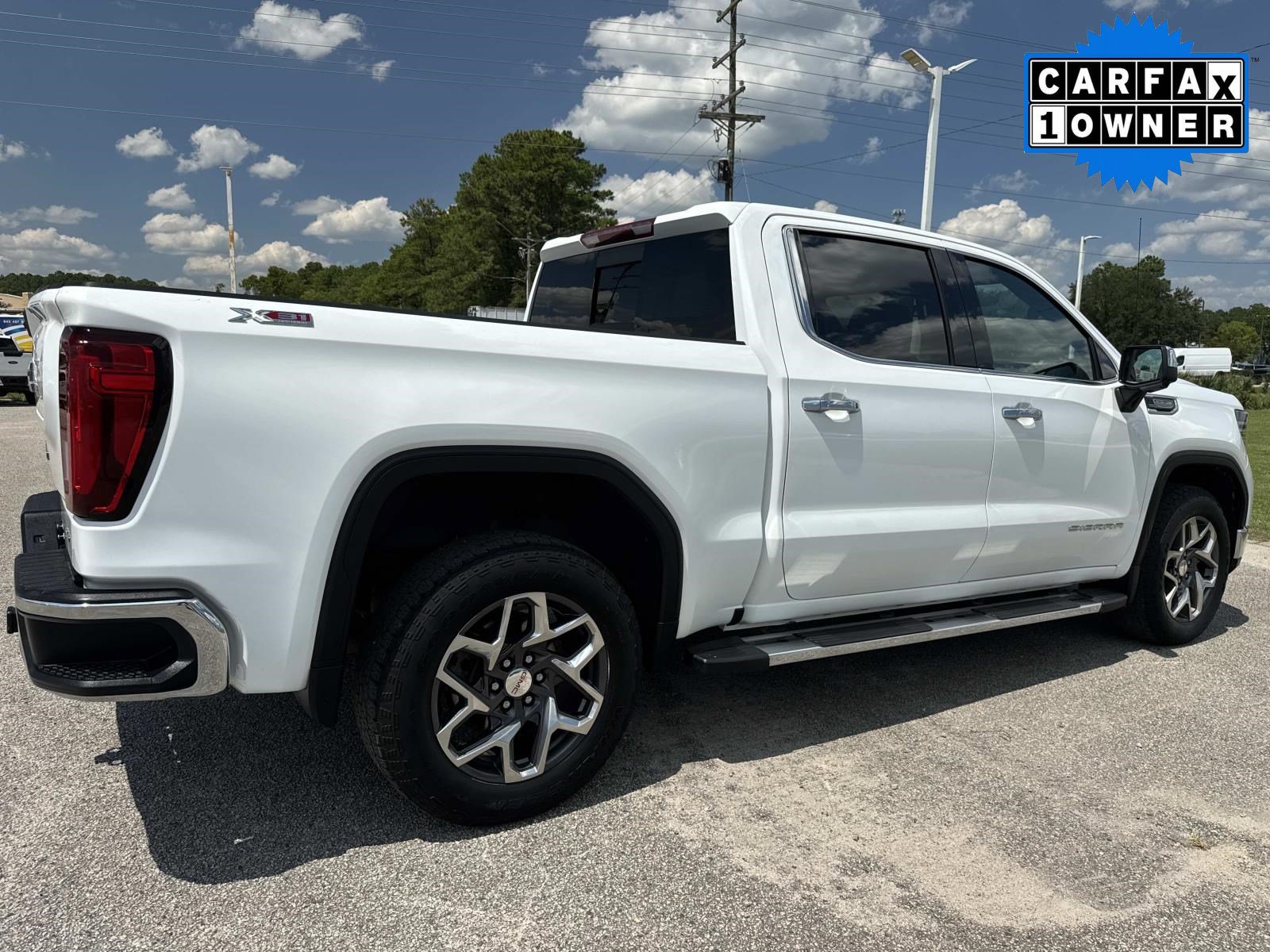 Used 2023 GMC Sierra 1500 SLT w/ SLT Premium Package AWD/4WD image 4