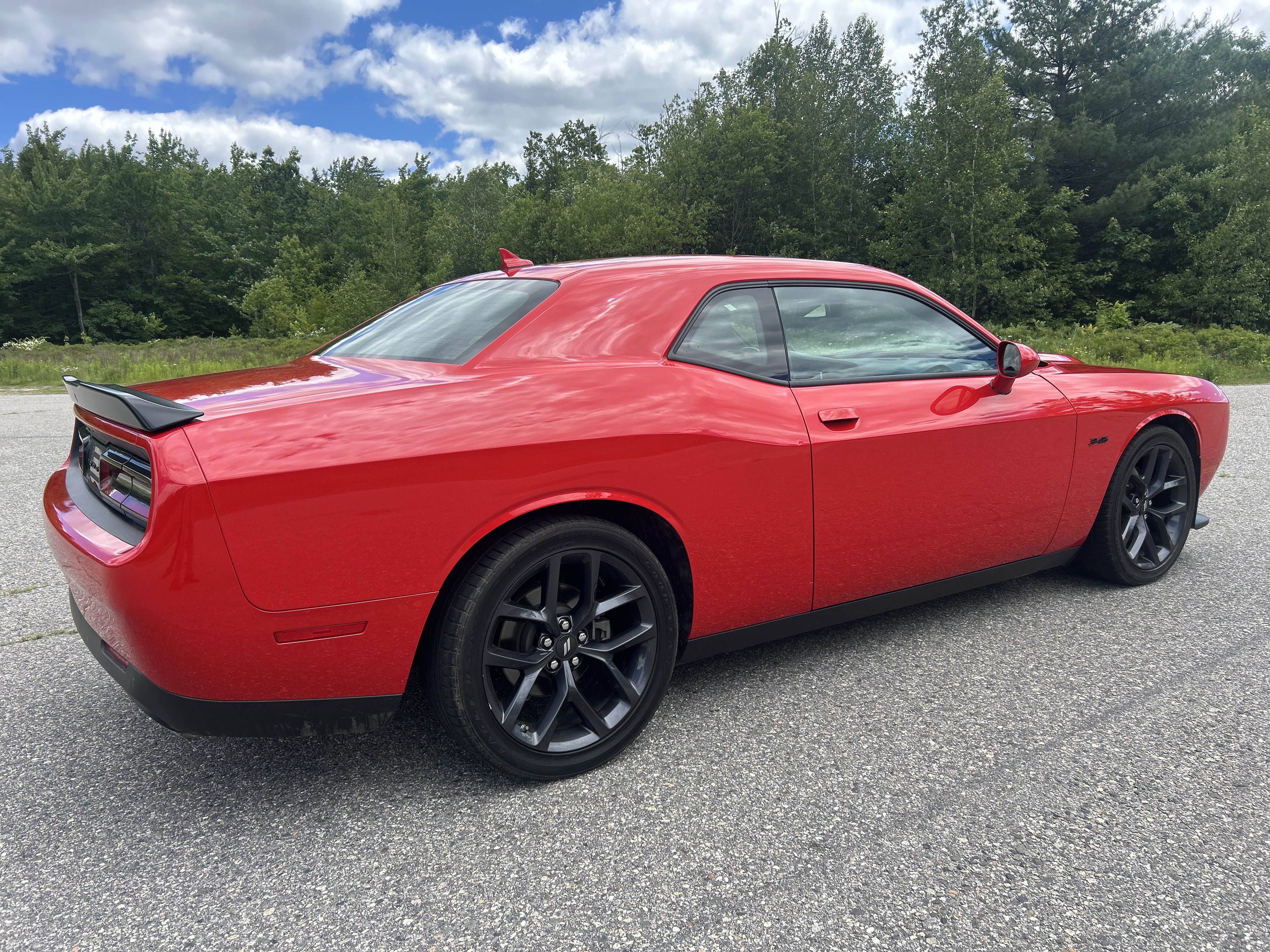 Used 2023 Dodge Challenger R/T RWD image 5
