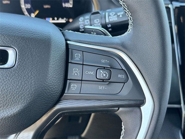 New 2025 Jeep Grand Cherokee L Laredo w/ Luxury Tech Group I image 10