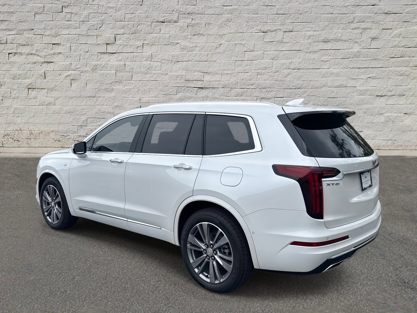New 2025 Cadillac XT6 Premium Luxury w/ Platinum Package image 3
