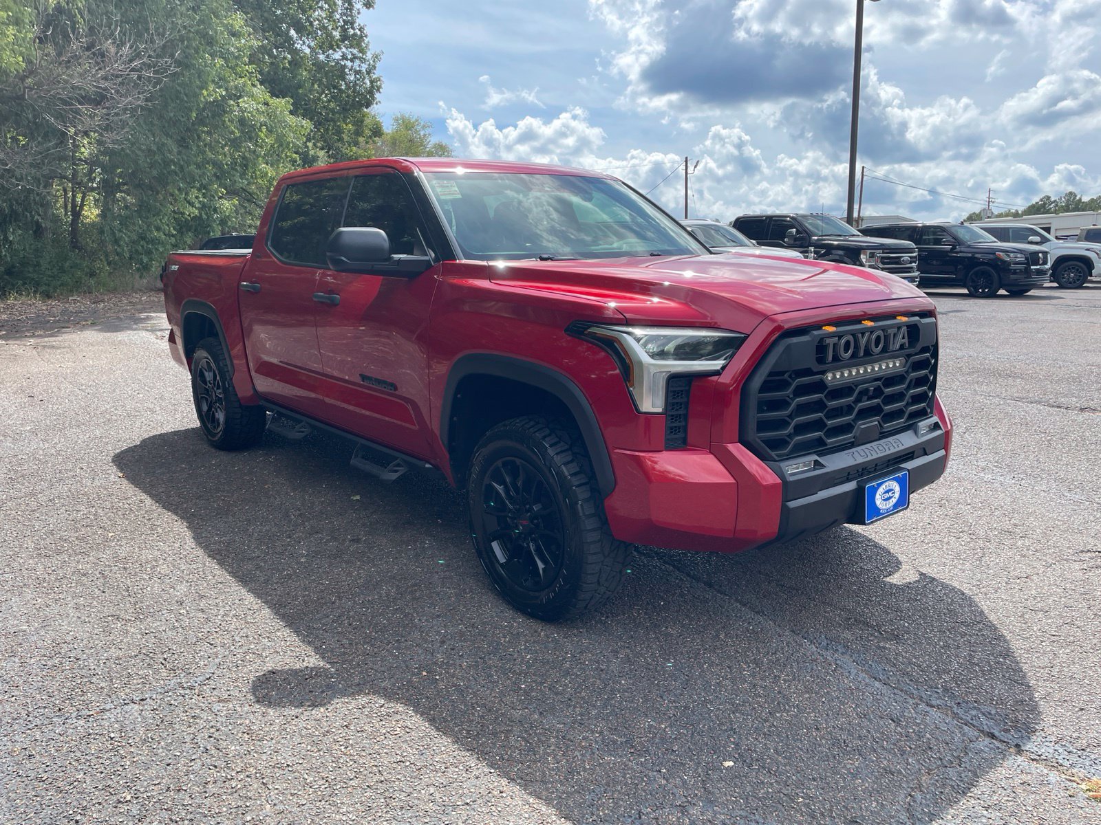Used 2022 Toyota Tundra SR5 AWD/4WD image 9