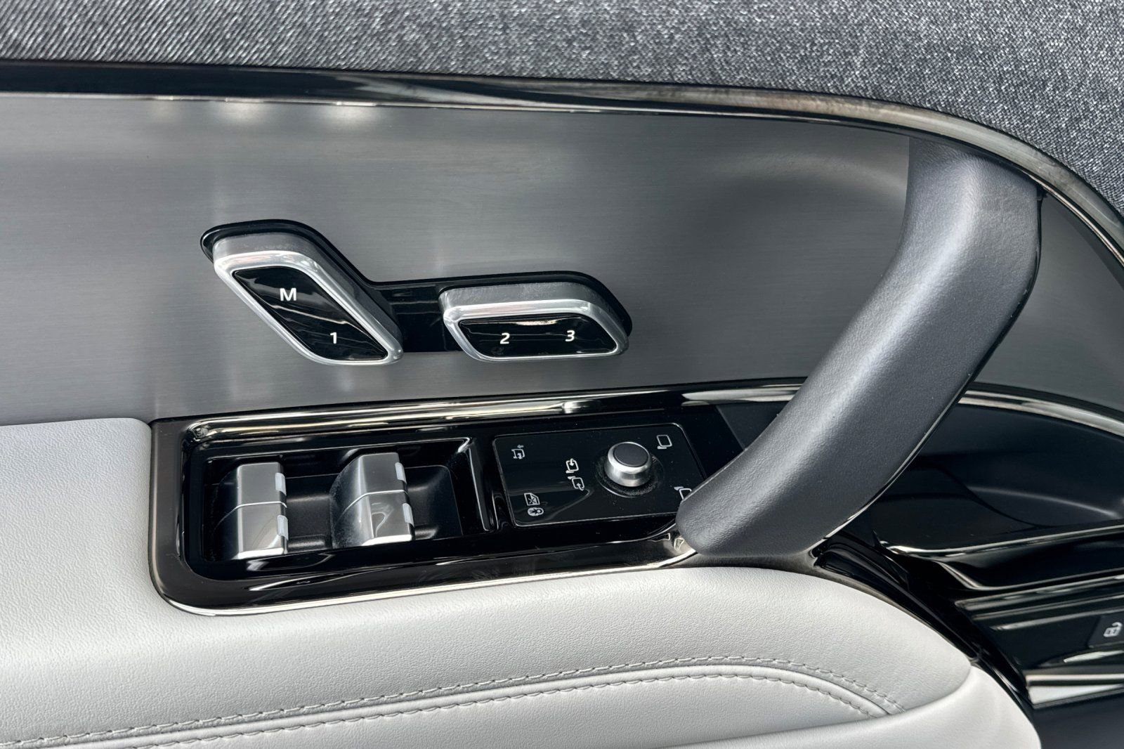 Certified 2023 Land Rover Range Rover Sport SE image 10