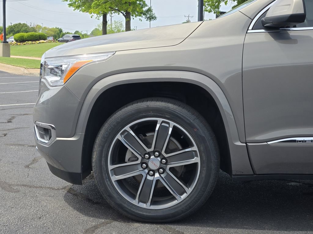 Used 2019 GMC Acadia Denali w/ Technology Package FWD image 8
