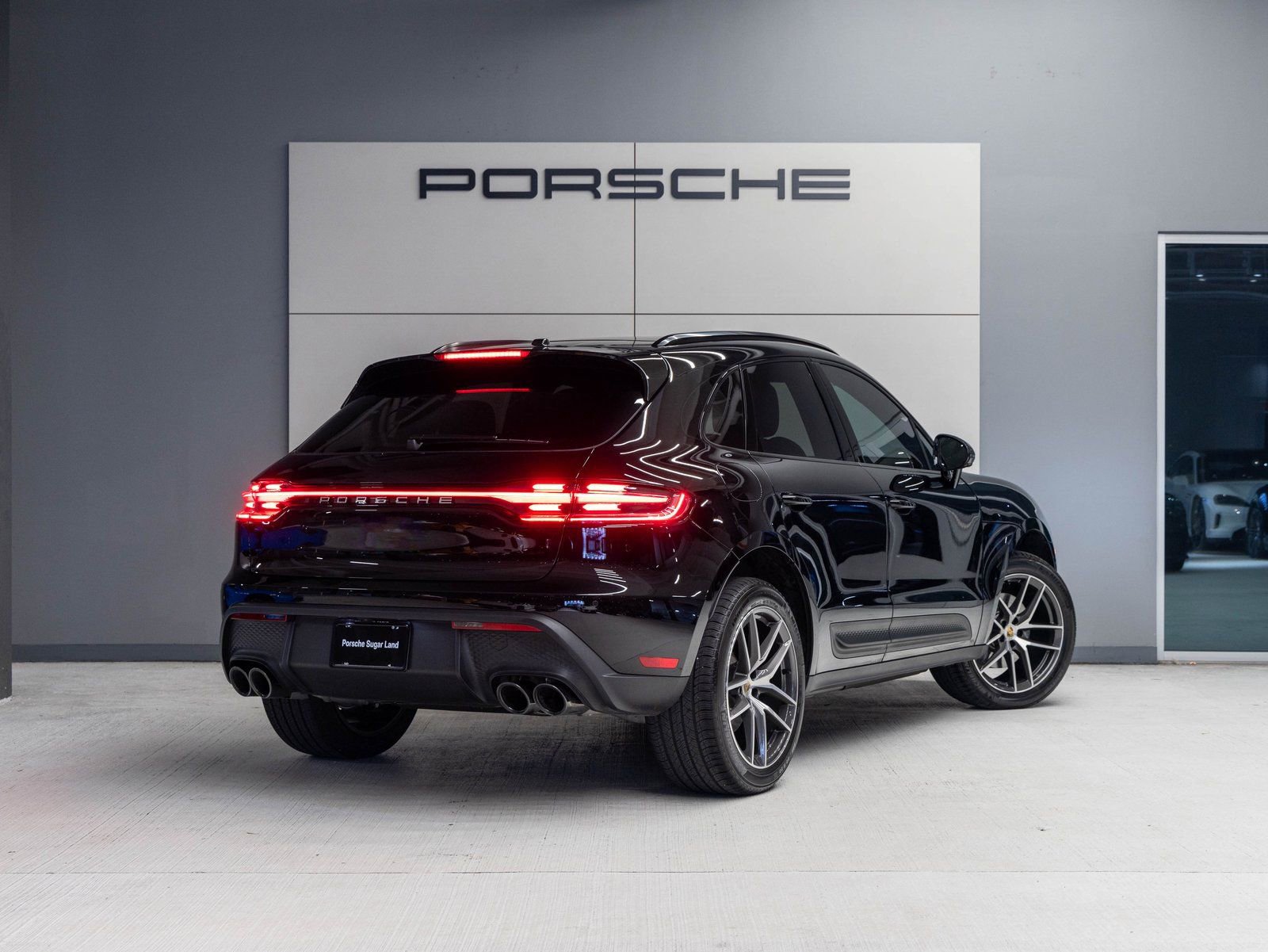 Certified 2026 Porsche Macan image 7