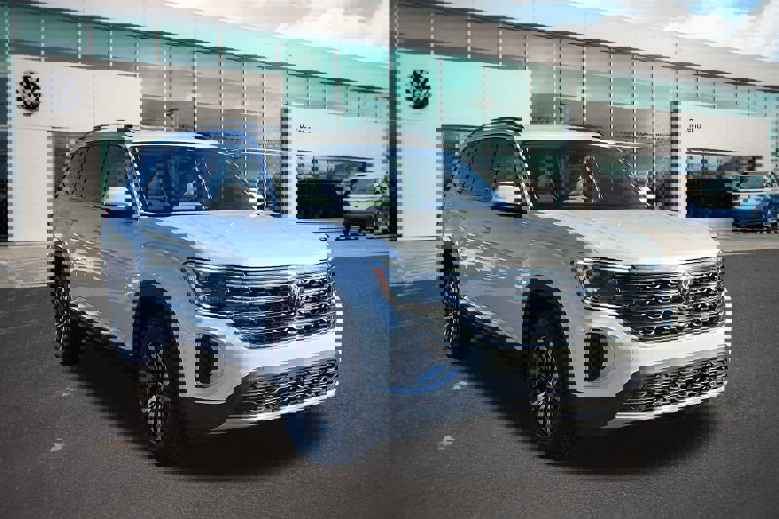 New 2026 Volkswagen Atlas SE image 3