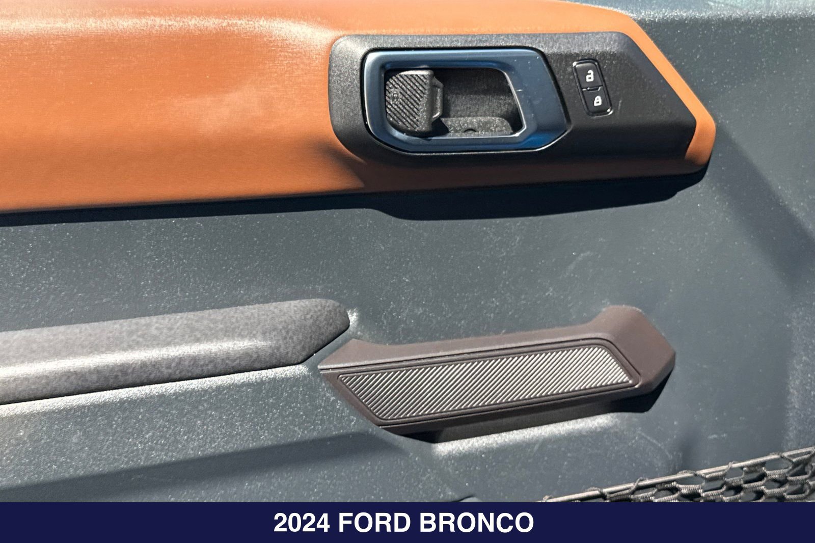 Certified 2024 Ford Bronco Outer Banks AWD/4WD image 12