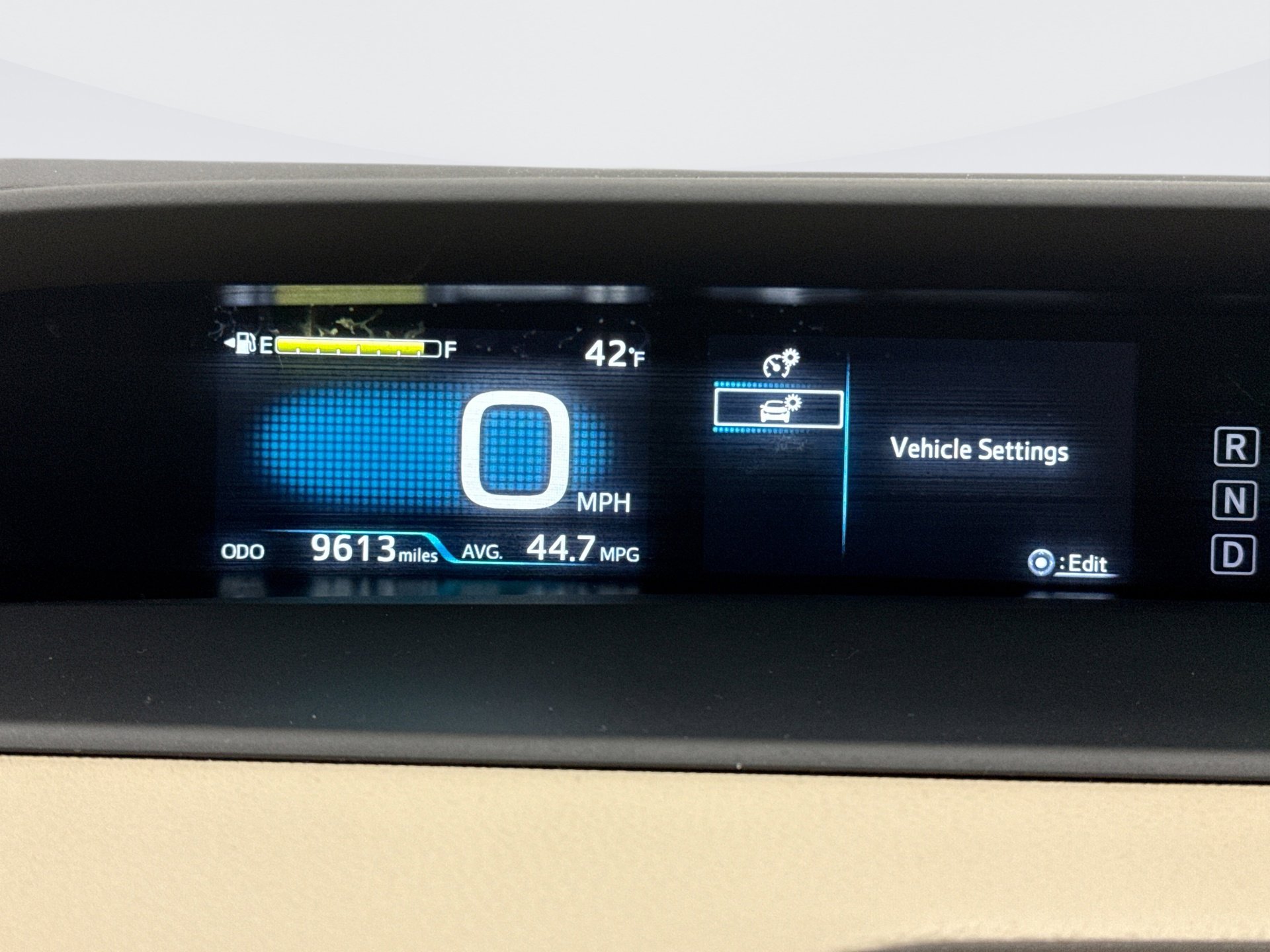 Used 2019 Toyota Prius LE image 13