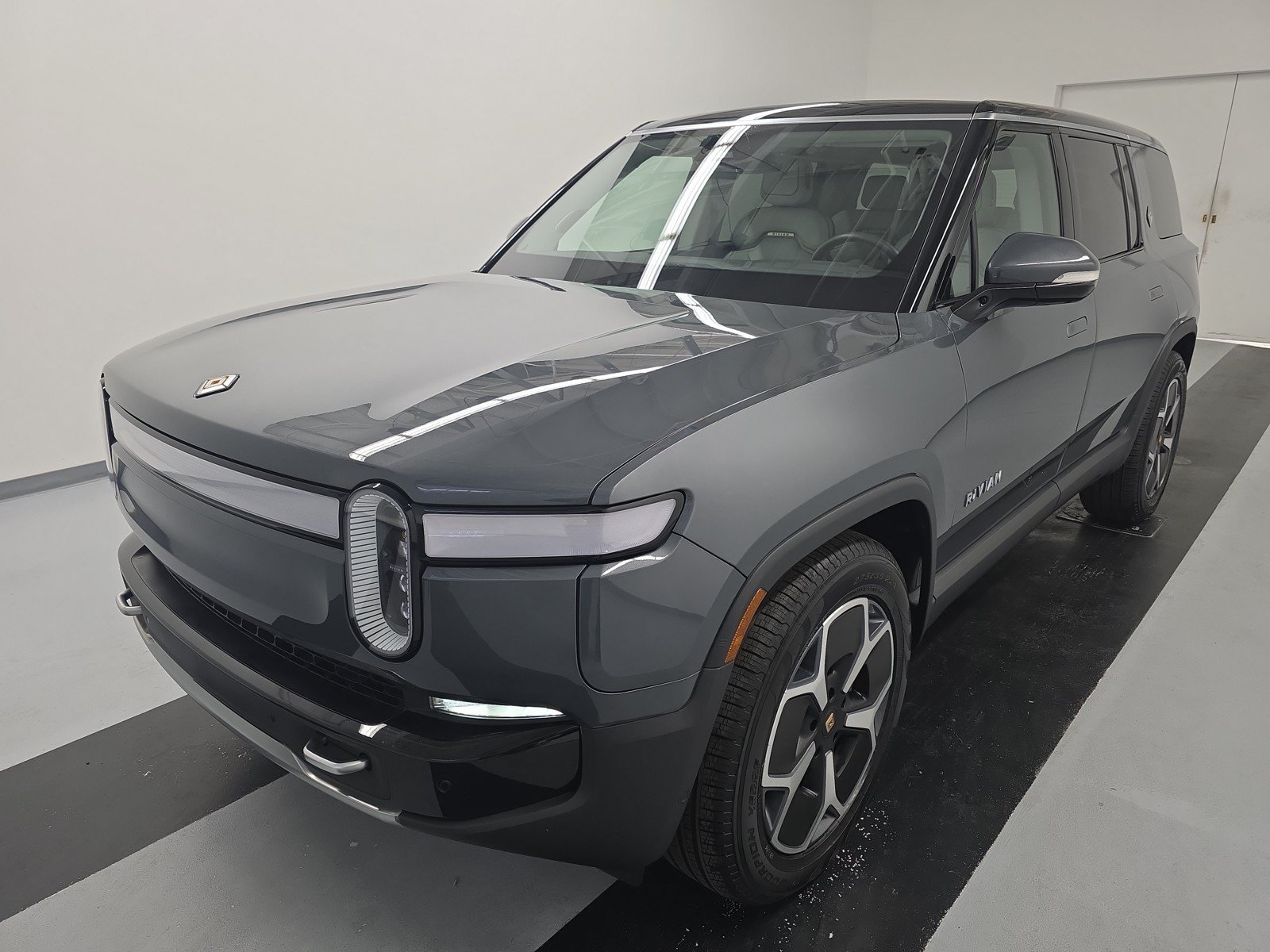 Used 2024 Rivian R1S Adventure